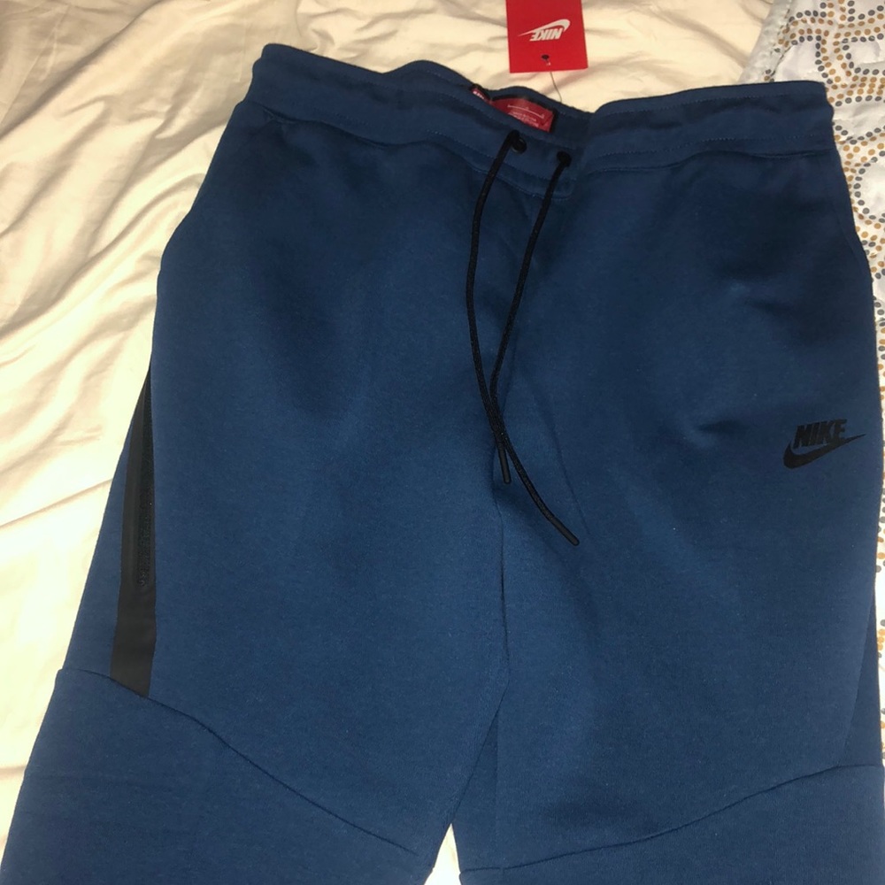 Nike tech fleece sweats